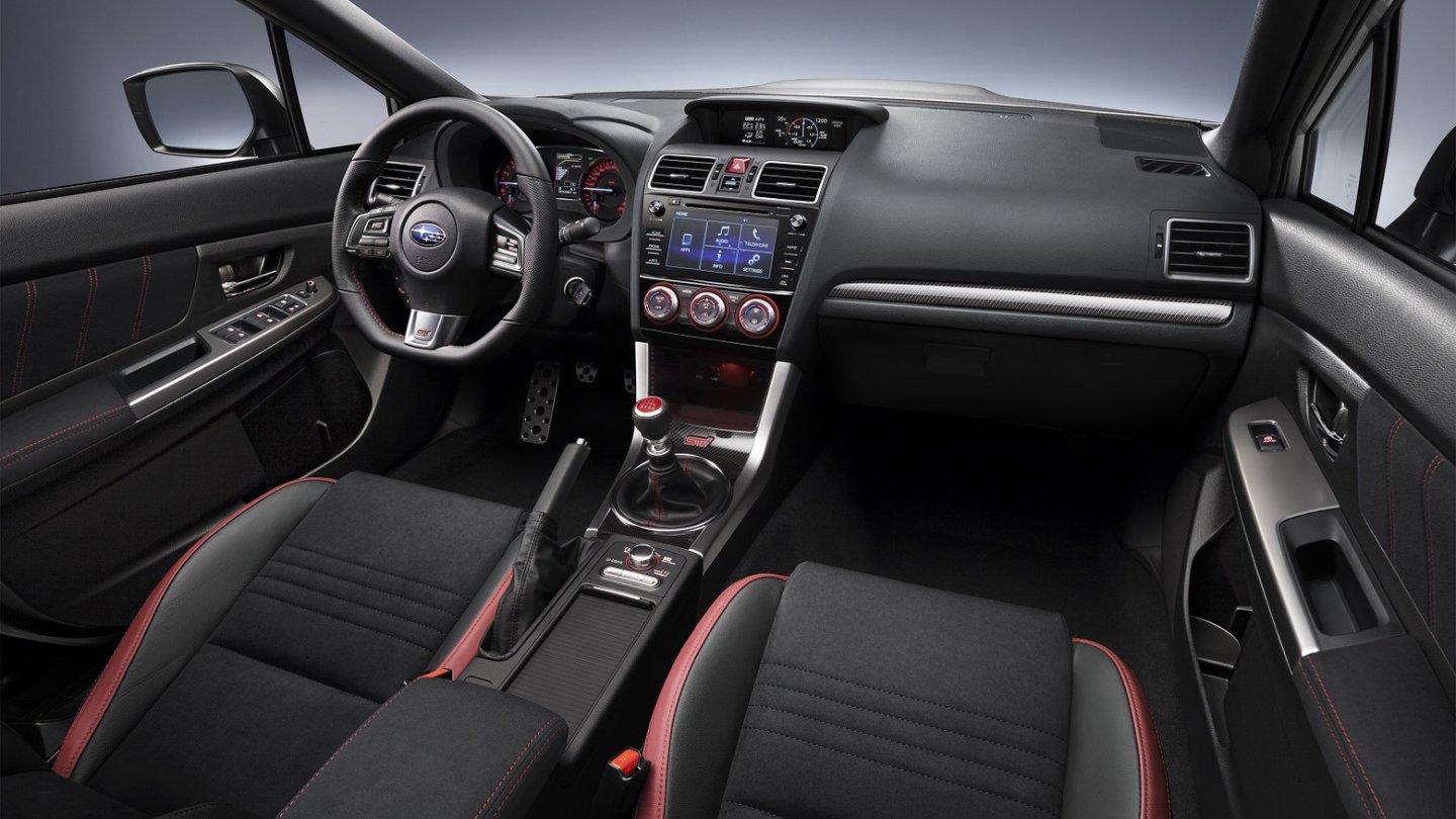 Beide Versionen haben jetzt ein sieben Zoll großes Dislay für das Radio- bzw. das Navigationssystem.