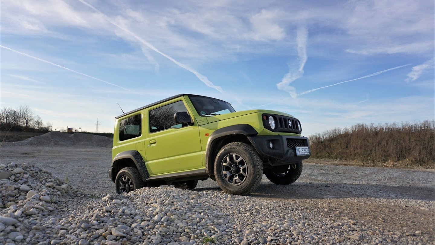 Der aktuelle Jimny auf Testfahrt.