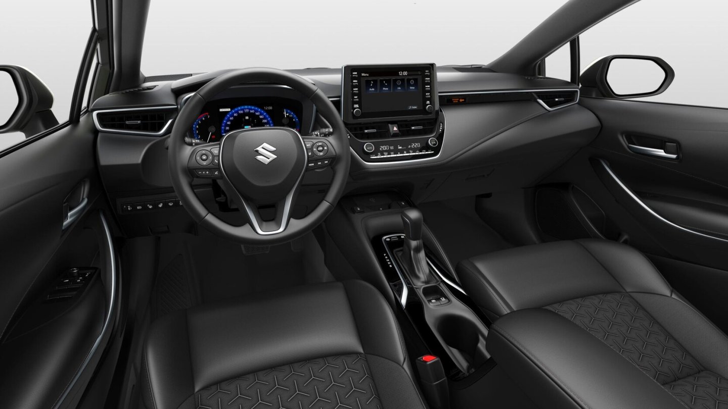 Auch das Cockpit des Suzuki Swace gleicht dem Toyota Corolla.