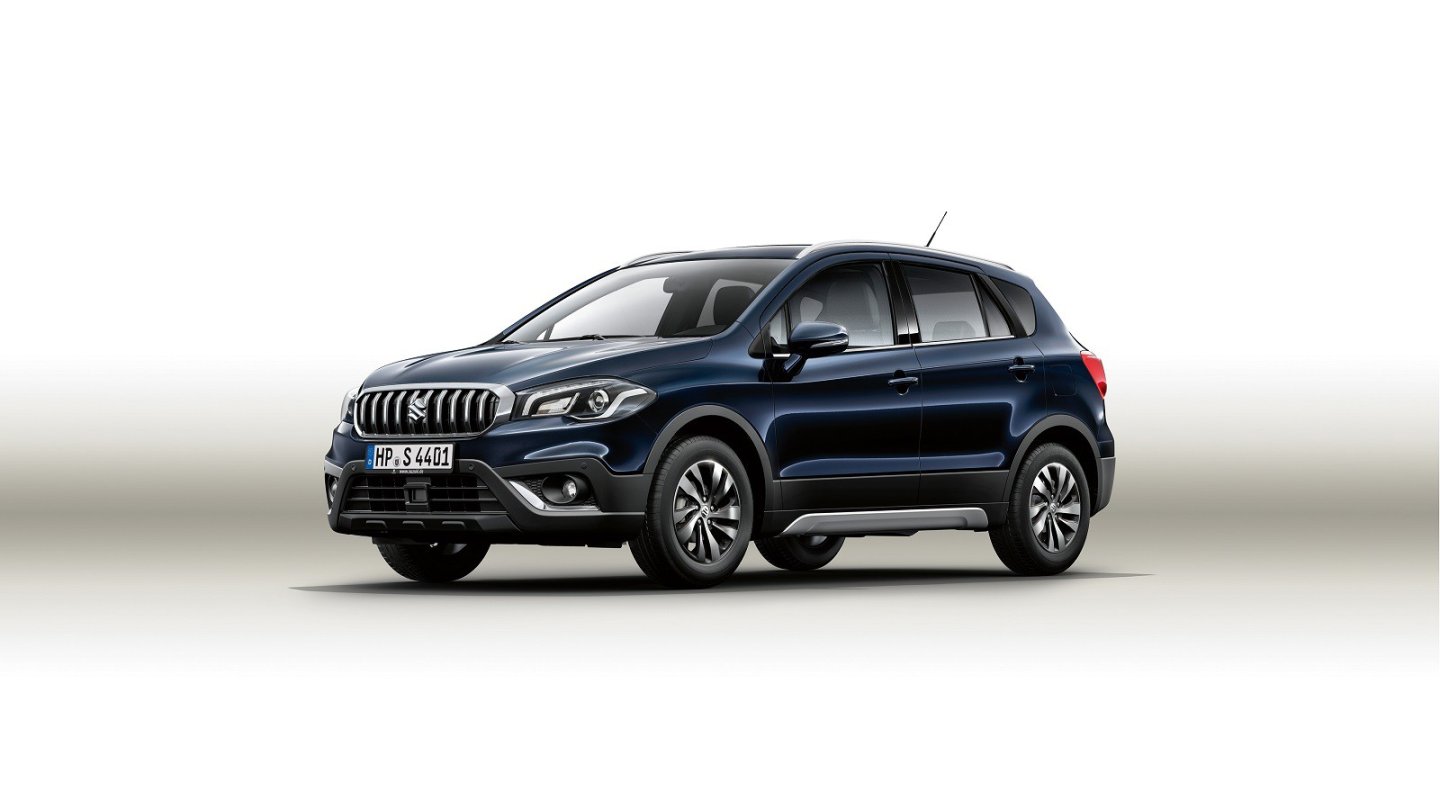 Bisher trug der SX4 ein Allerweltsgesicht, jetzt zitiert er den Deutsch-Chinesen Borgward BX7. Hm.