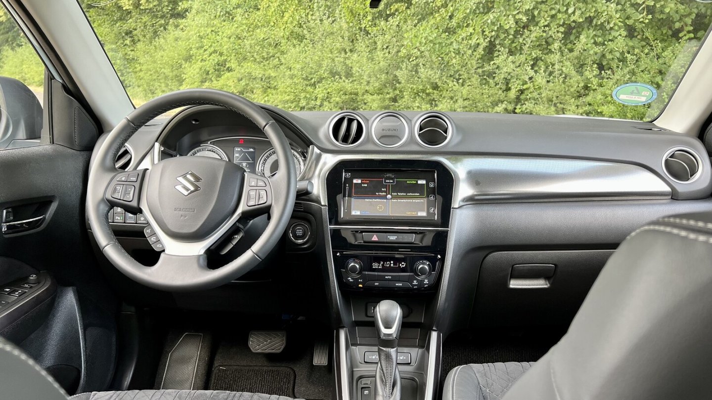 Die Verarbeitung ist auf hohem Niveau, die Bedienung im Vitara weiterhin selbsterklärend.
