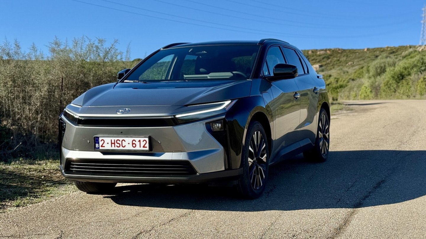 Erste Testfahrten mit dem 252 kW starken Allrad-Modell.