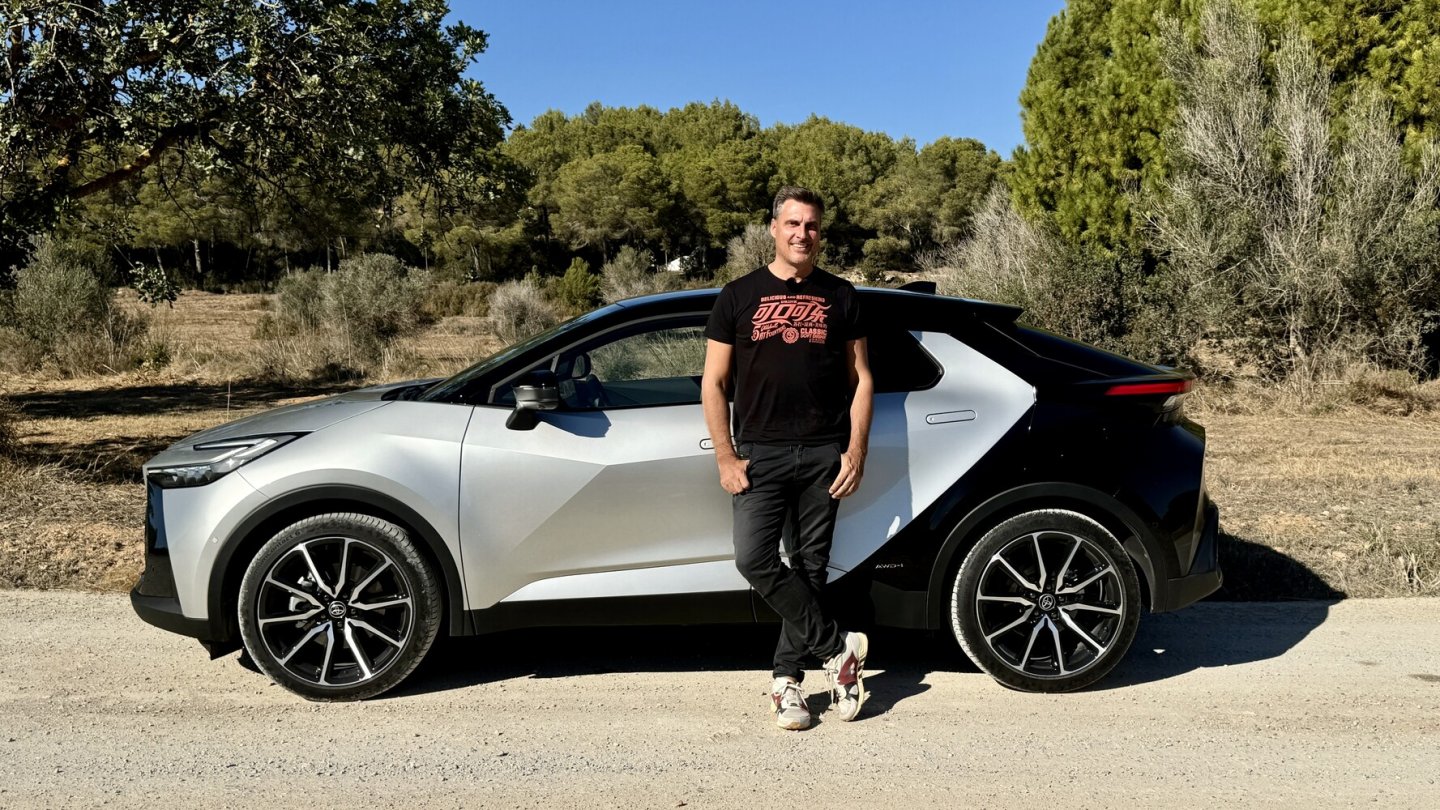 Der Toyota C-HR GR Sport bekommt, in Verbindung mit optionalen 20-Zoll-Felgen, ein FSD-Fahrwerk.