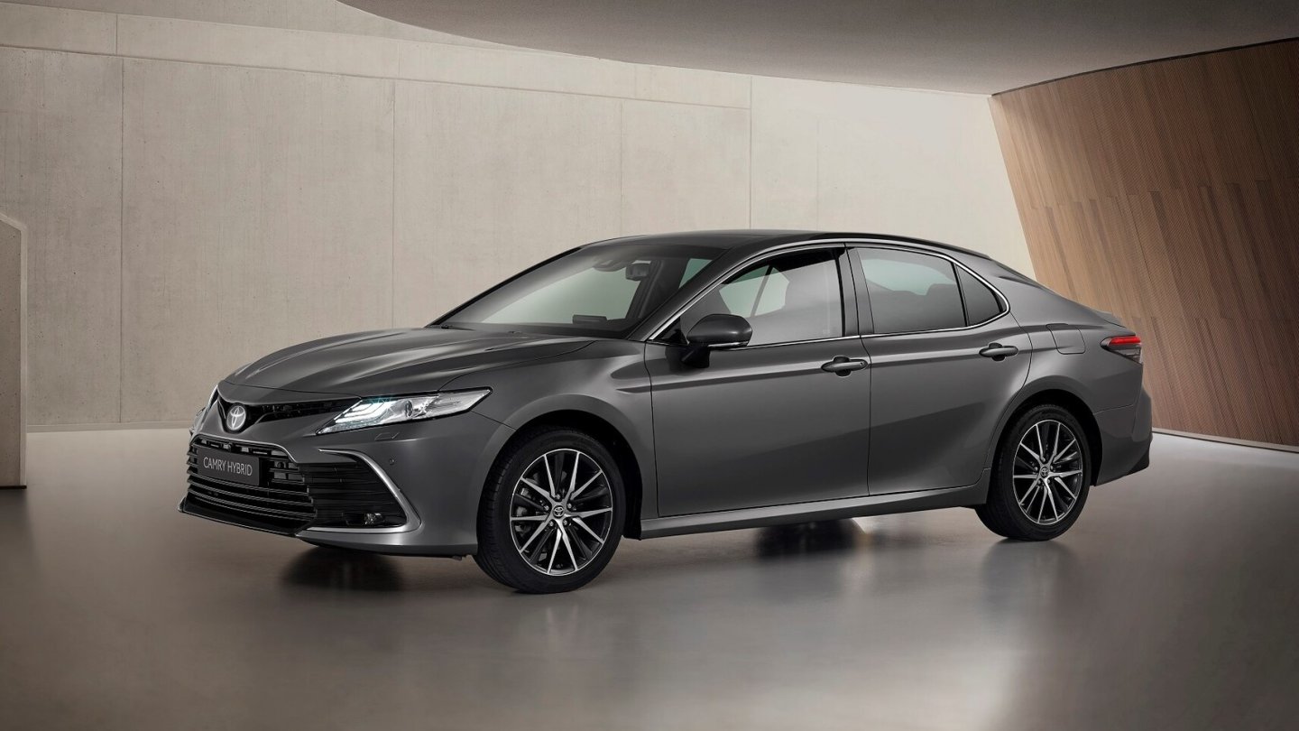 Toyota Camry Facelift 2021