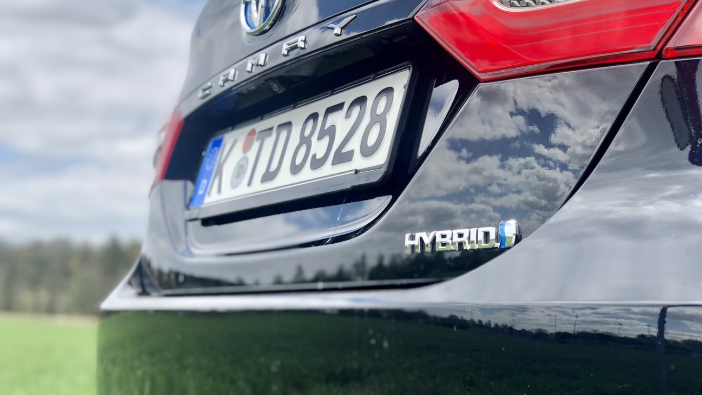 Bei uns gibt es den Camry nur als Hybrid.