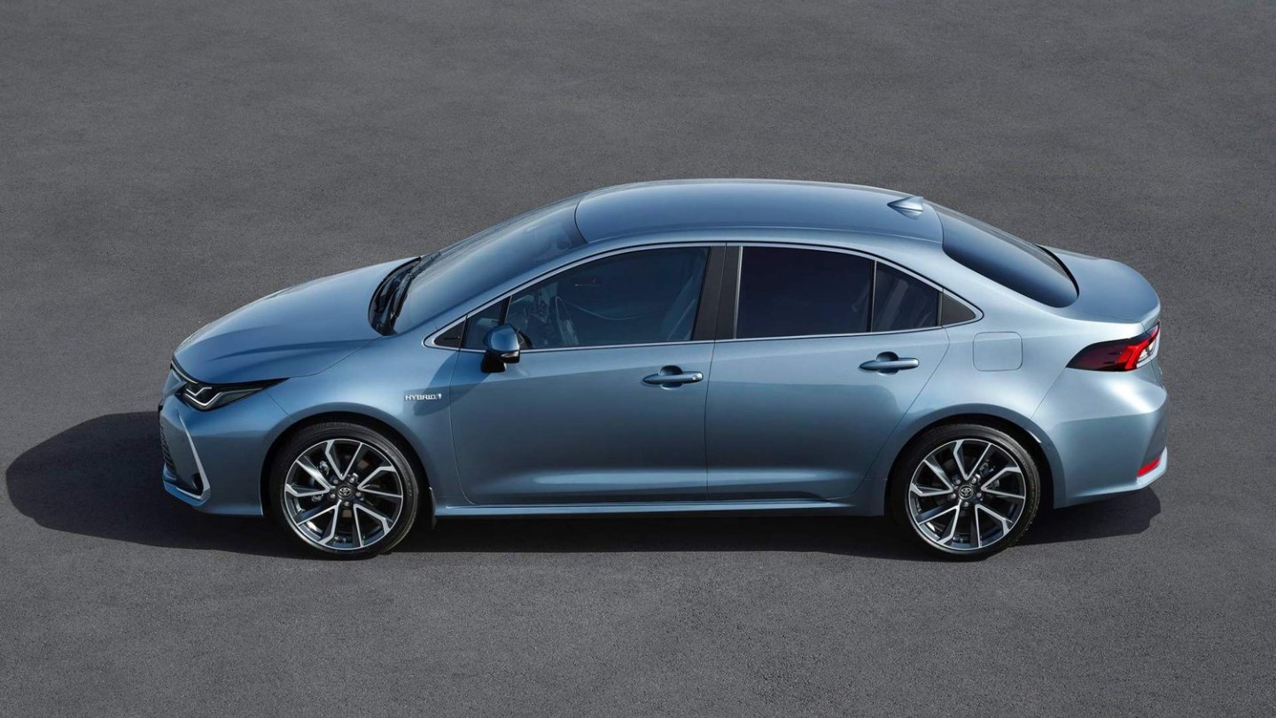Toyota Corolla Limousine 2019