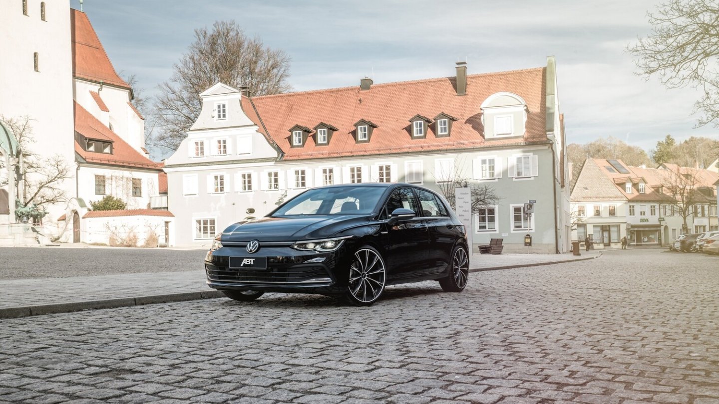 Der neue VW Golf mit Abt-Rädern.