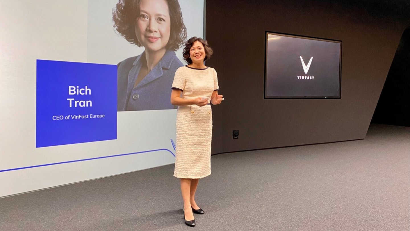 Die Managerin Bich Tran leitet VinFast Europe mit aktuell drei Büros.