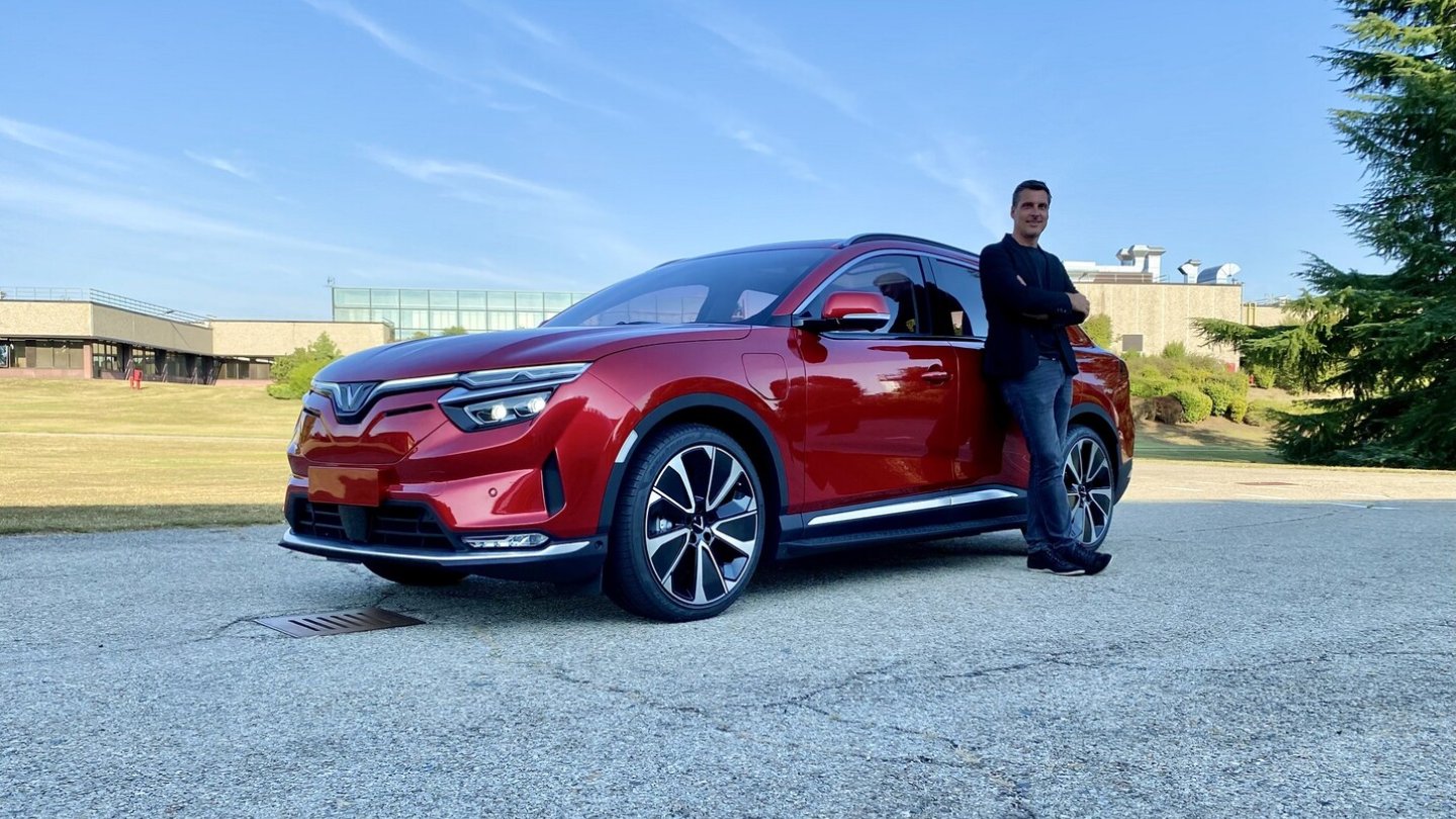 Erster Kontakt mit dem VinFast VFe35 in Turin.