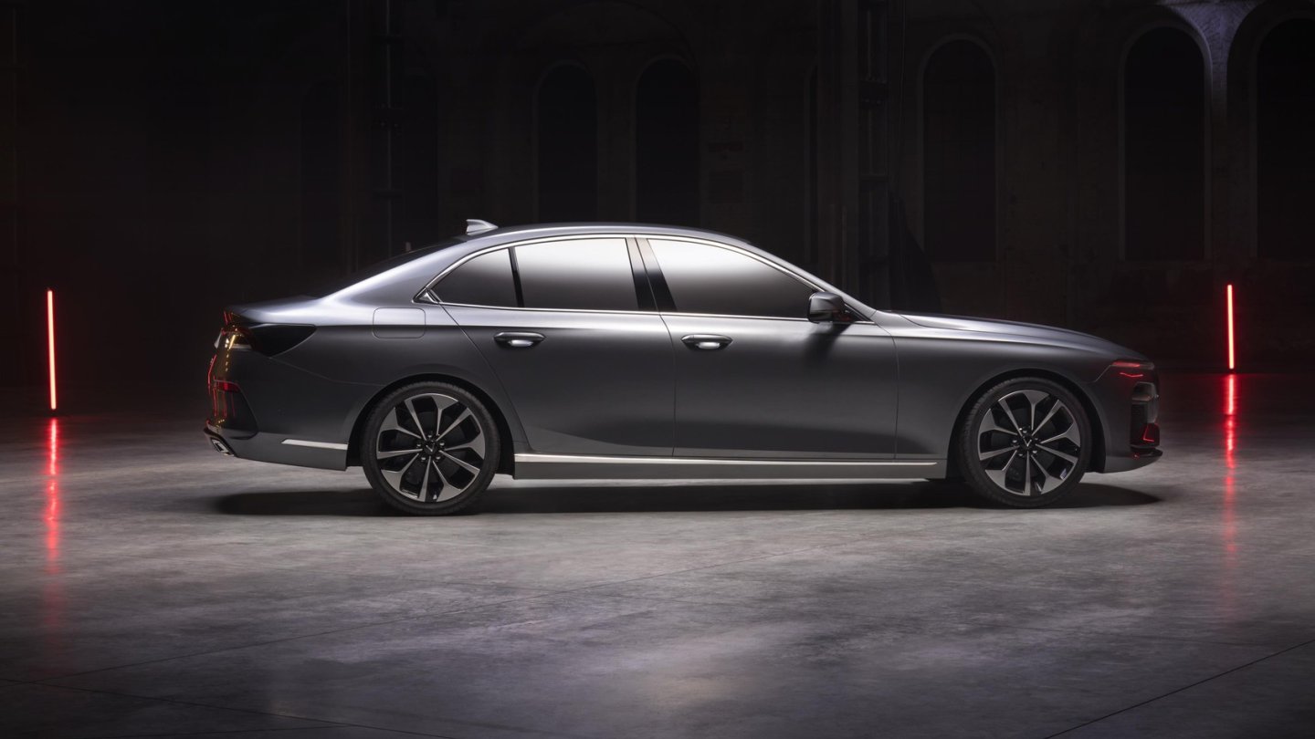 Ein neuer Peugeot? Nein, Vietnams erste Limousine.