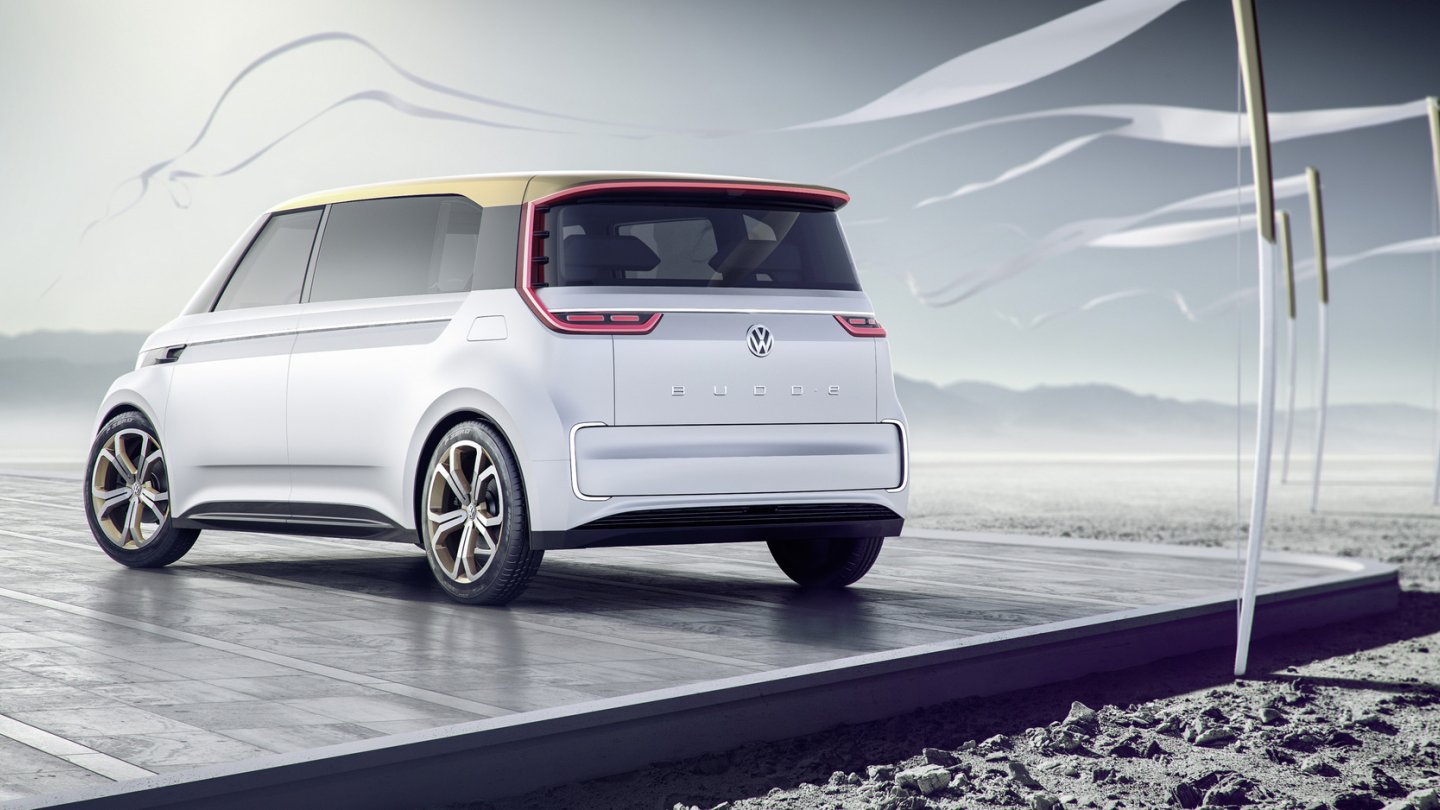 Die Rückleuchten zeigen einen Bogen, ähnlich den LED-Tagfahrlichtern an der Front