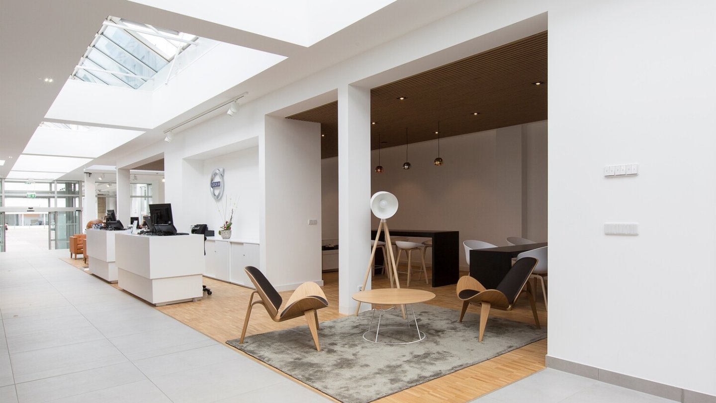 Die Volvo-Händler sollen beraten und Probefahrten anbieten, auch in Zukunft.