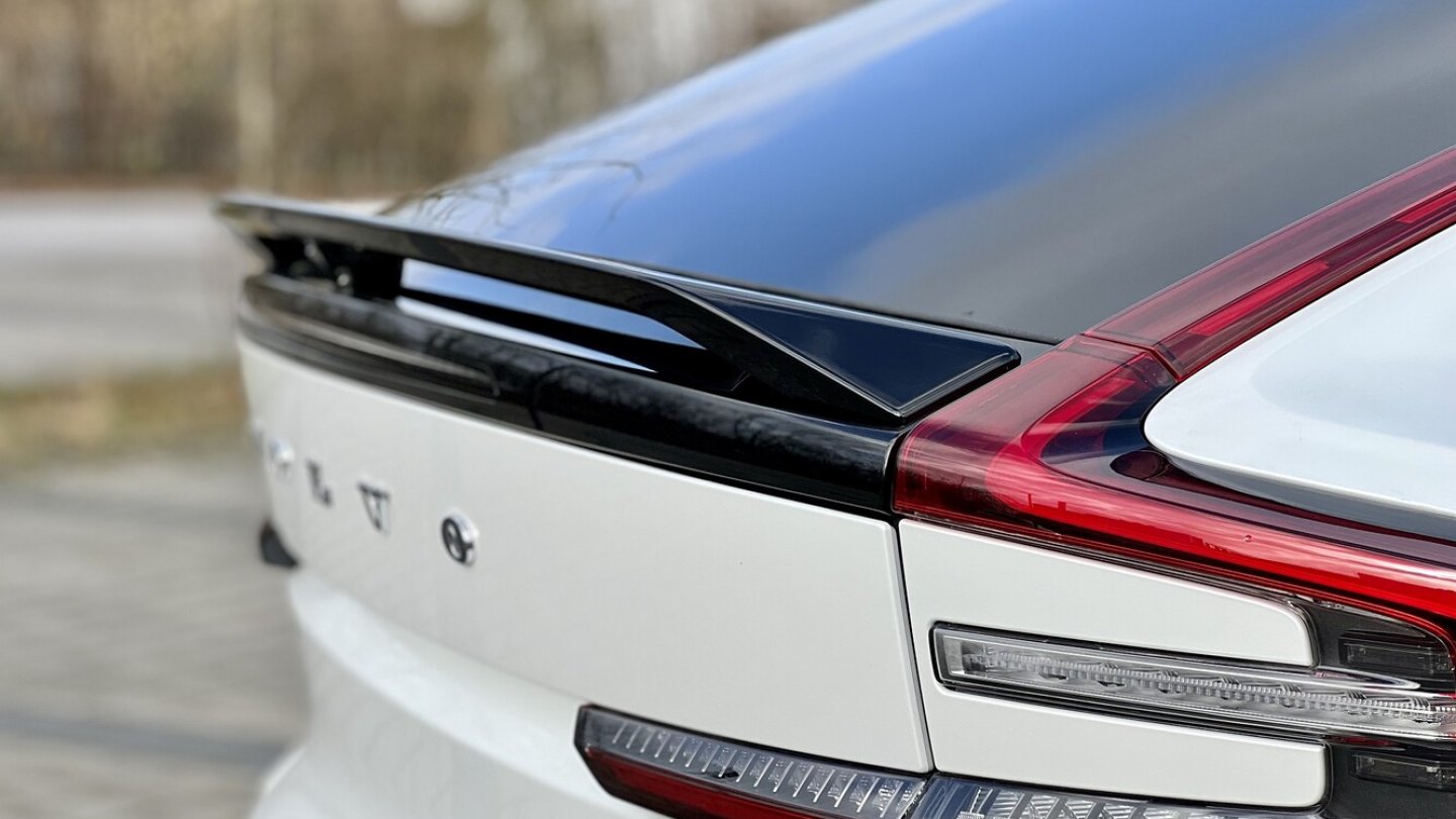 Der Spoiler ist eines von vielen besonderen Details am Heck des C40.