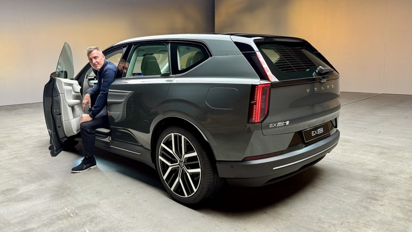 Mit dem EX60 tritt Volvo gegen die neue Elektro-SUV-Konkurrenz in From von BMW iX3 und Mercedes-Benz GLC an.