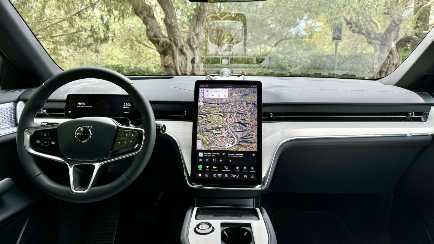 Auf Wunsch wird der Innenraum zum Konzersaal. Oder zum Techno-Bunker.