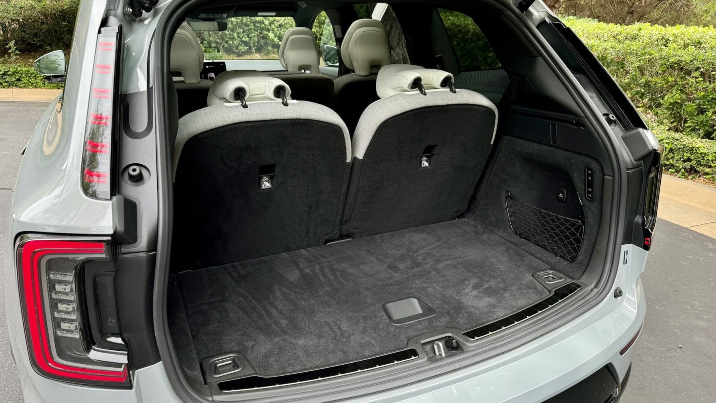 Die Ausstattungslinie Ultra kommt als Sechs- odr Siebensitzer.