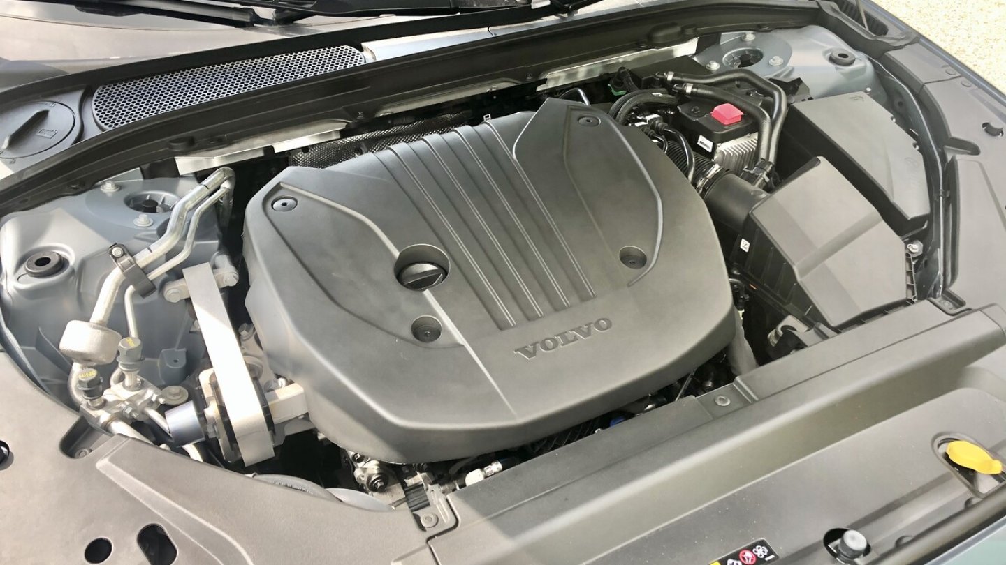 Der Vierzylinder-Benziner im B5 leister 254 PS.