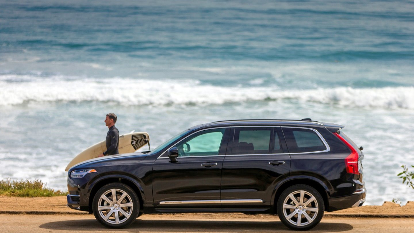 Der hippe SUV-Kunde surft auch ohne W-LAN.