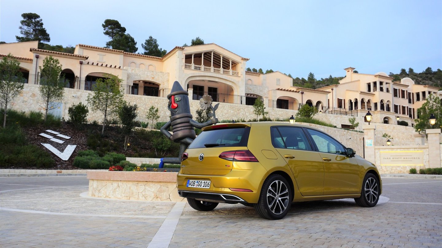 Am Heck trägt jetzt jeder Golf serienmäßig LED-Leuchten.