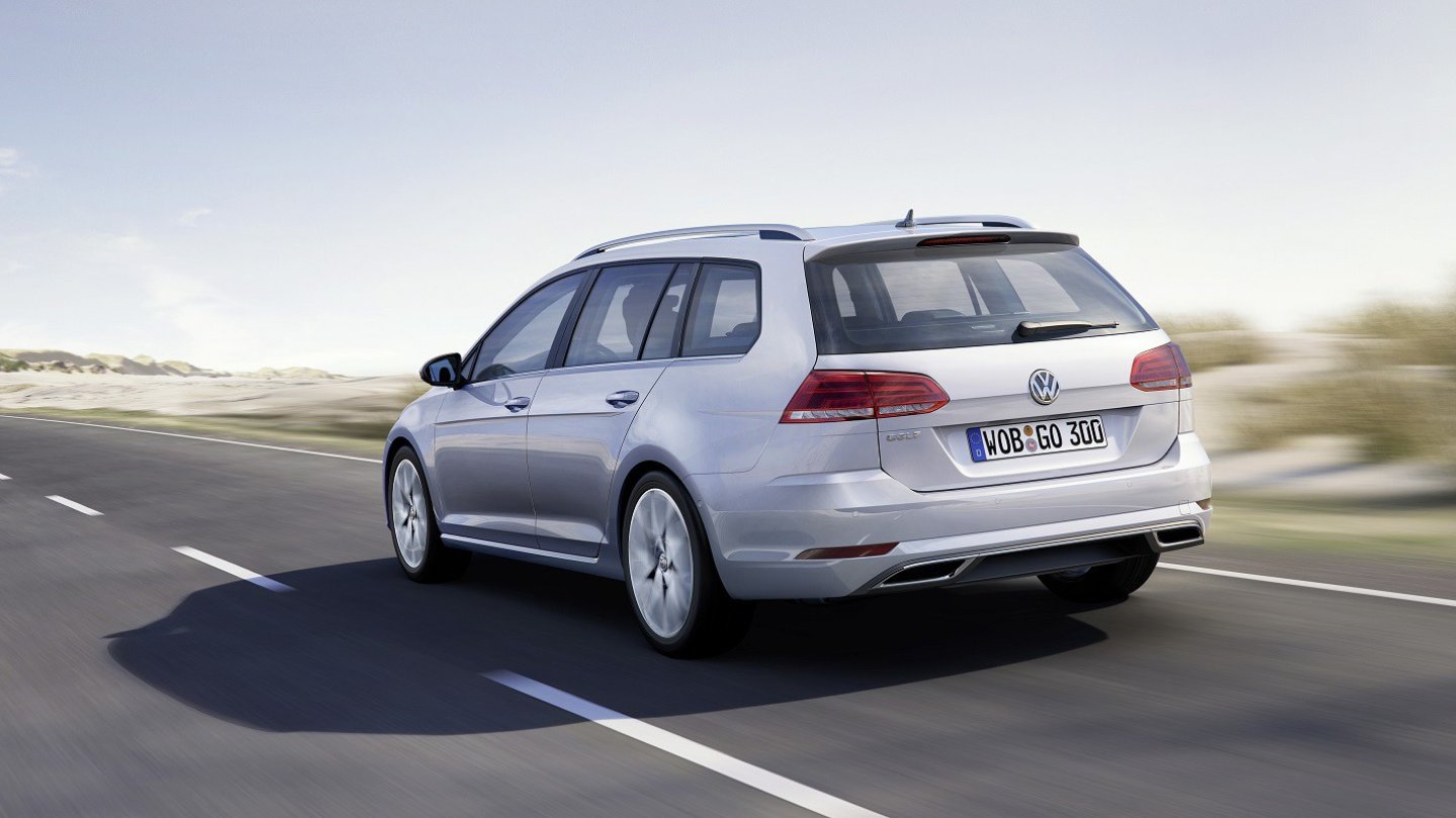 Auch der Golf Variant bekommt serienmäßig LED-Rückleuchten.