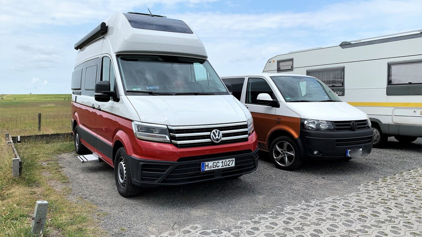 Ein Größenvergleich unter Brüdern.