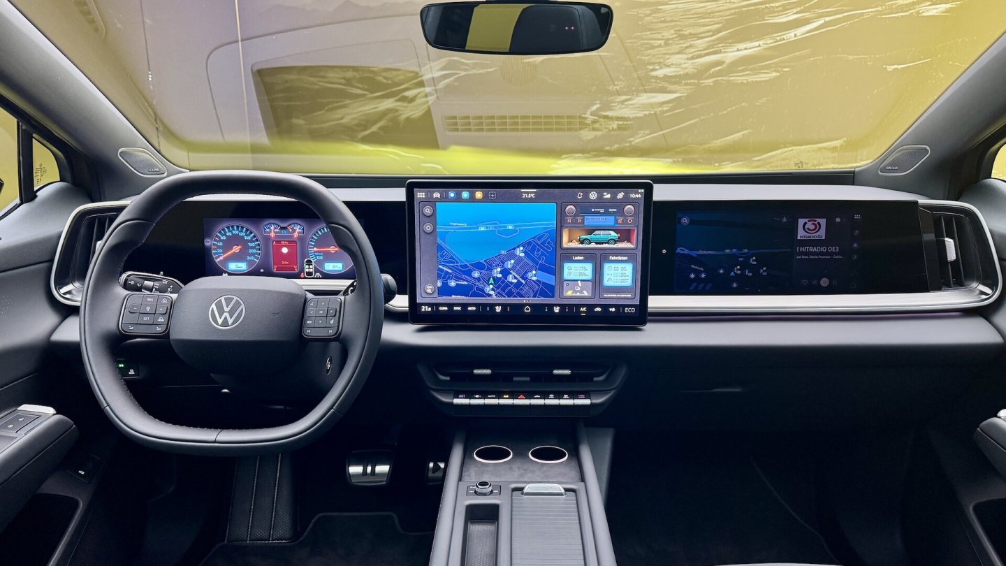 Das Beifahrer-Display wird es als Option geben.
