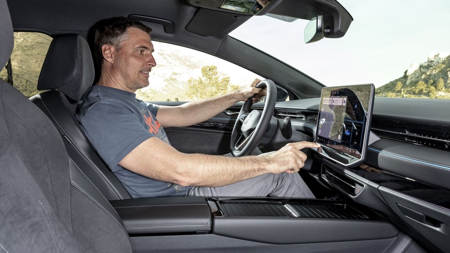 Nicht nur die beleuchteten Slider sollen die Bedienung erleichtern.