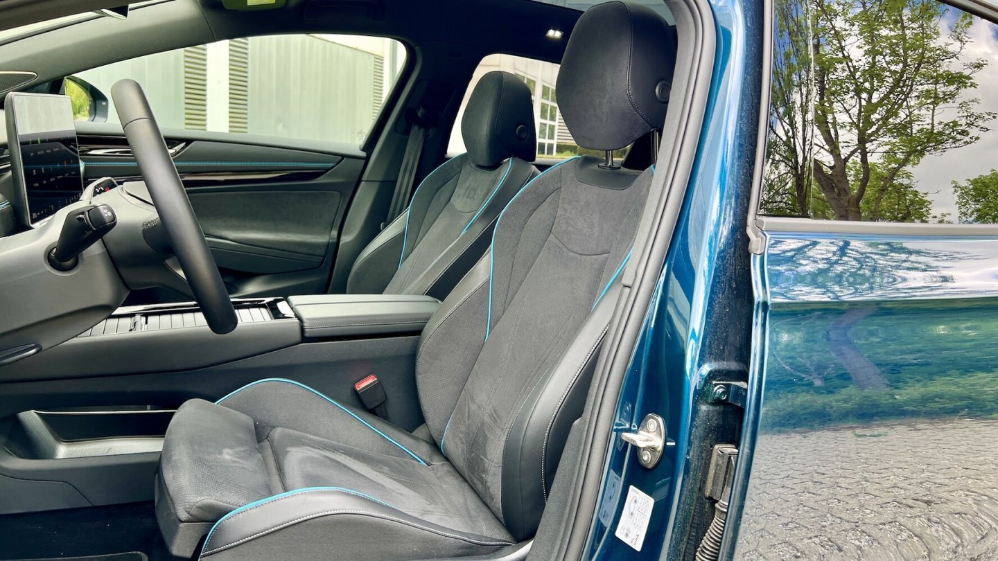 Die optionale Sitzanlage bietet hohen Komfort.