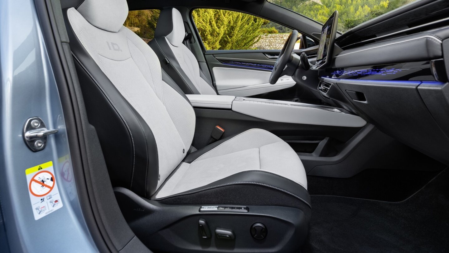 In einem Optionspaket gibt es Lüftung und Massage für die Vordersitze.
