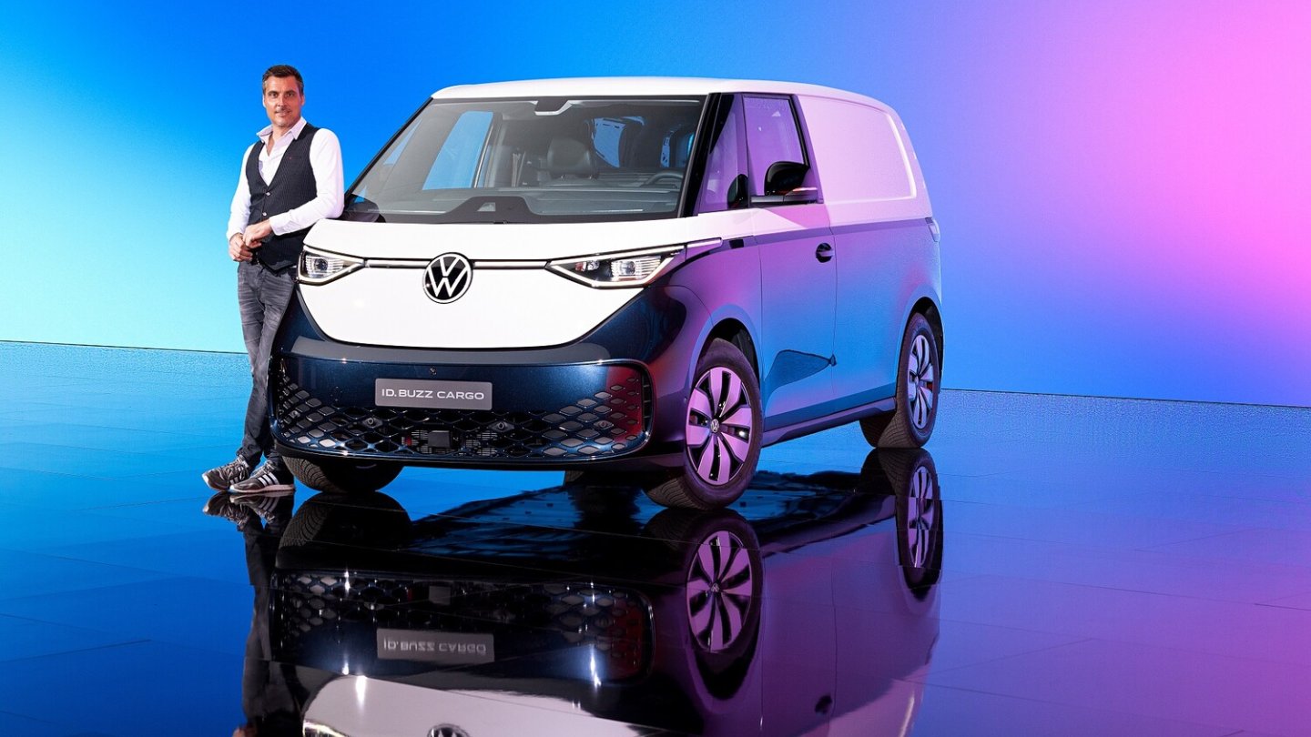 Die Transporter-Version kommt mit nutzwertiger Ausstattung.