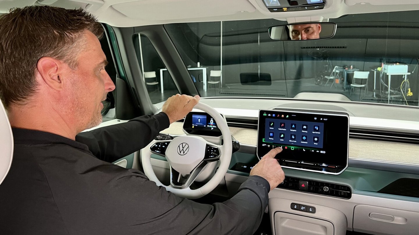 Das Infotainment-Display wächst auf 12,9 Zoll.