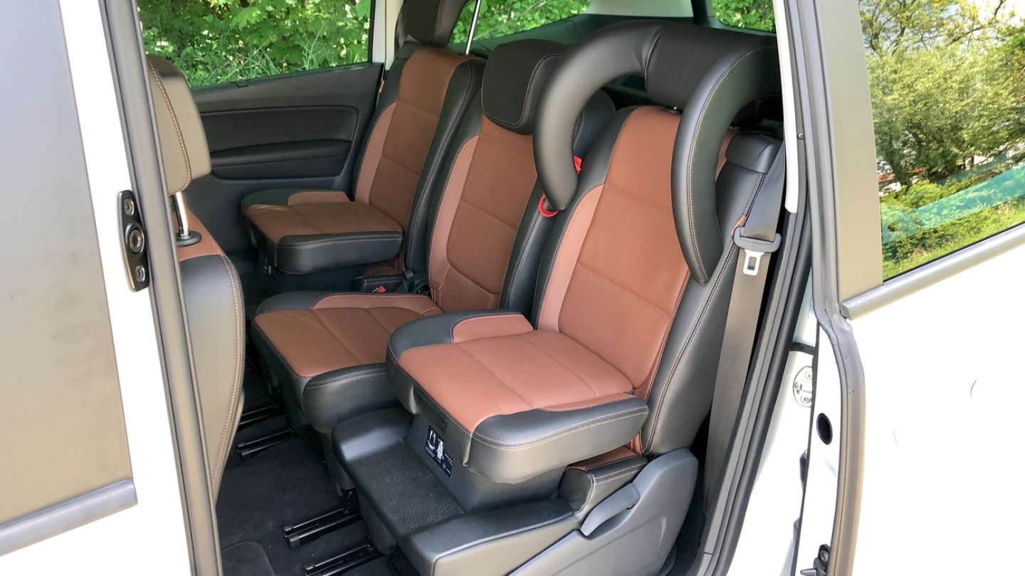 Integrierte Kindersitze kosten Aufpreis, sie sind einzeln bestellbar.