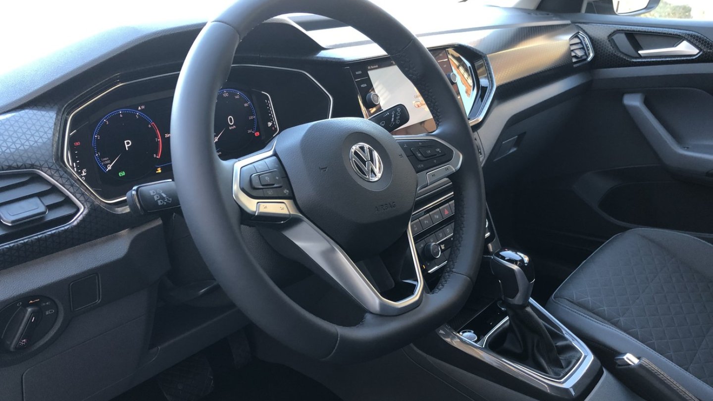 Als erster VW bekommt der T-Cross das neue Lenkrad.