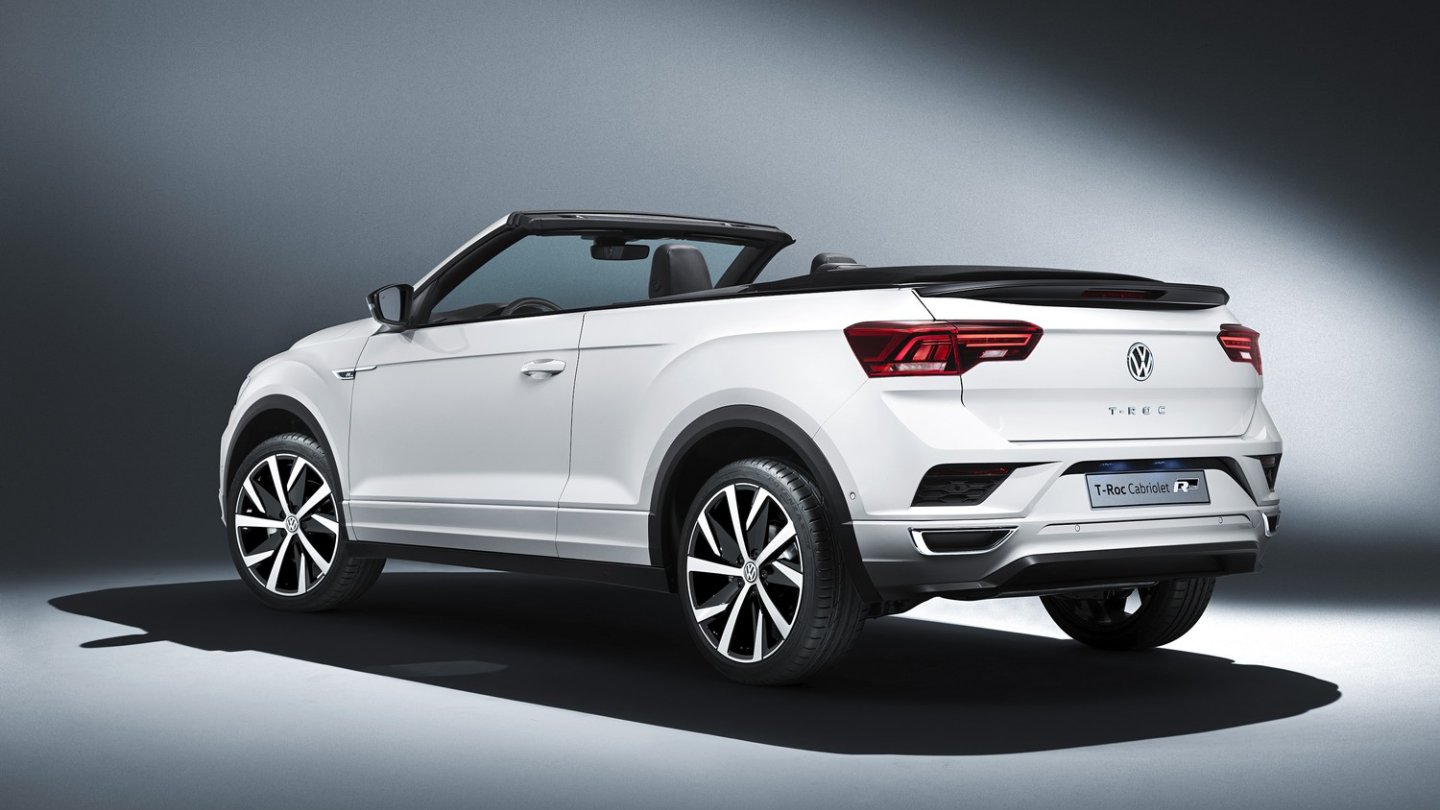 Der Heckspoiler ist beim T-Roc Cabriolet immer Serie.