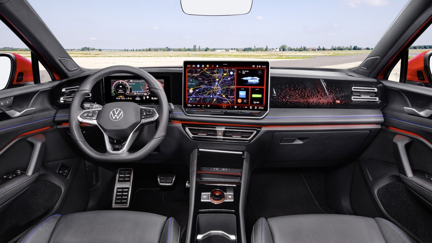 Das Infotainment-Display gibt es in zwei Formaten.