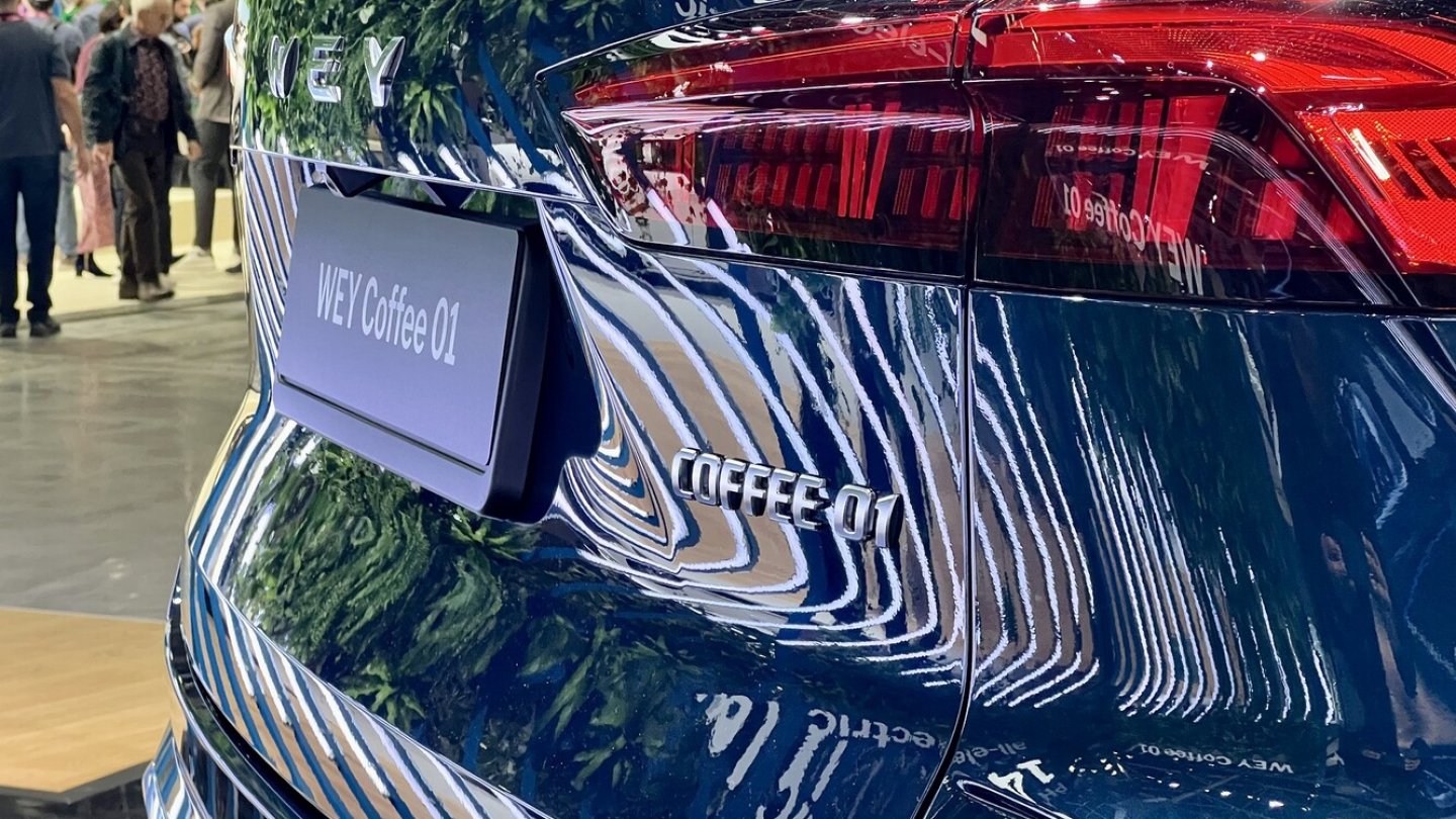 Schon bald kann man WEY in Showrooms erleben.