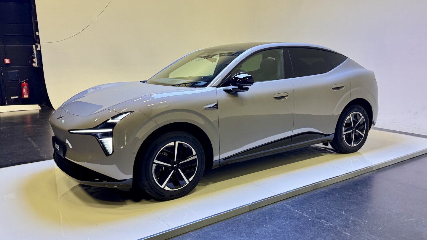 Schmale Leuchten, SUV-Coupé-Form und klare Flächen: Der L03 soll allen gefallen.