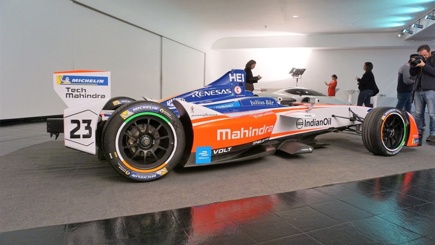 Das Pininfarina-Logo ziert das Formel E-Auto von Mahindra Racing.